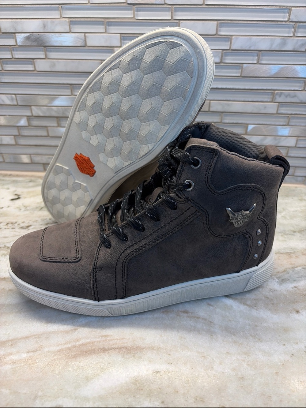 HARLEY-DAVIDSON Men’s Bateman Motorcycle Boot Size 10 Gray New. Shifter Shield.